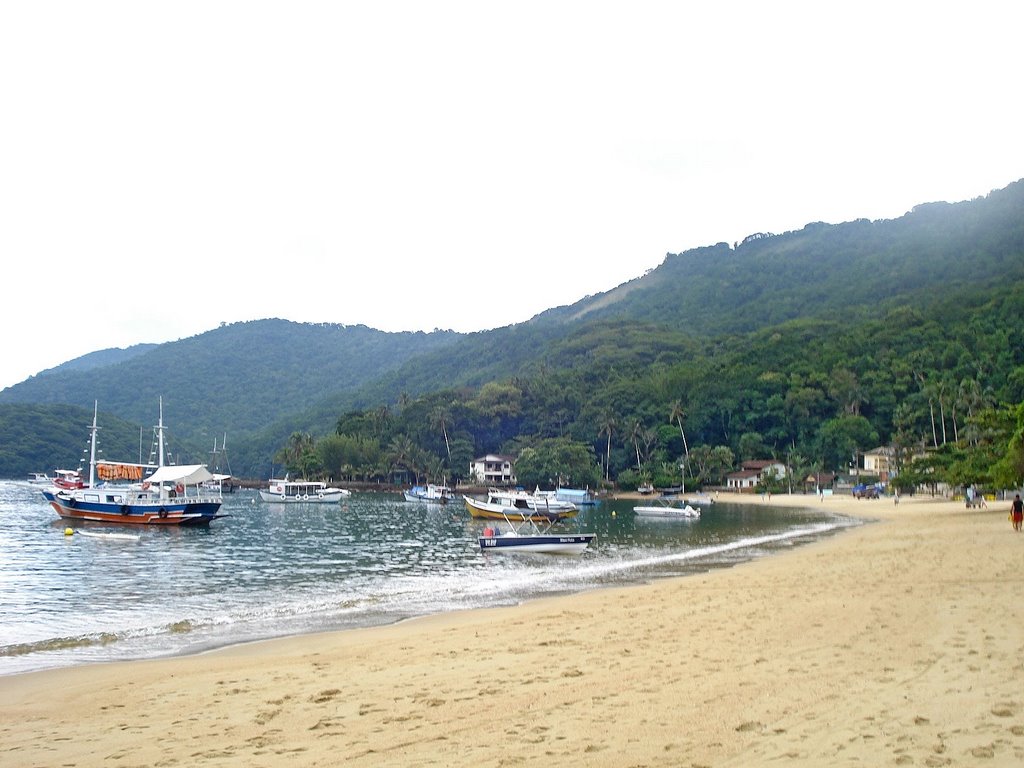 Praia do Abraão,Ilha Grande by Rafaella_Schumann