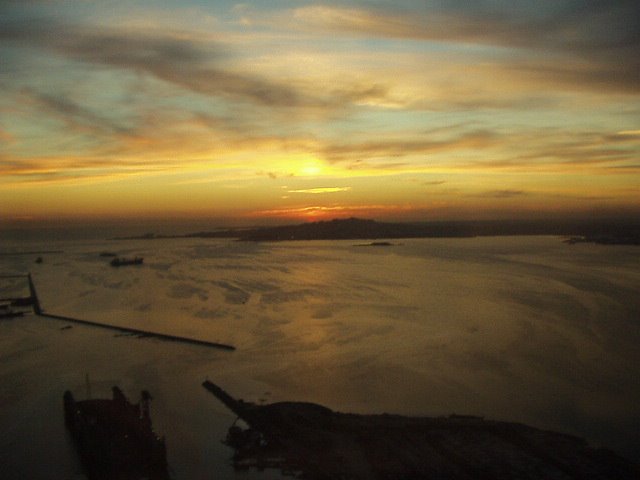 Atardecer desde la Torre de ANTEL by Diego González