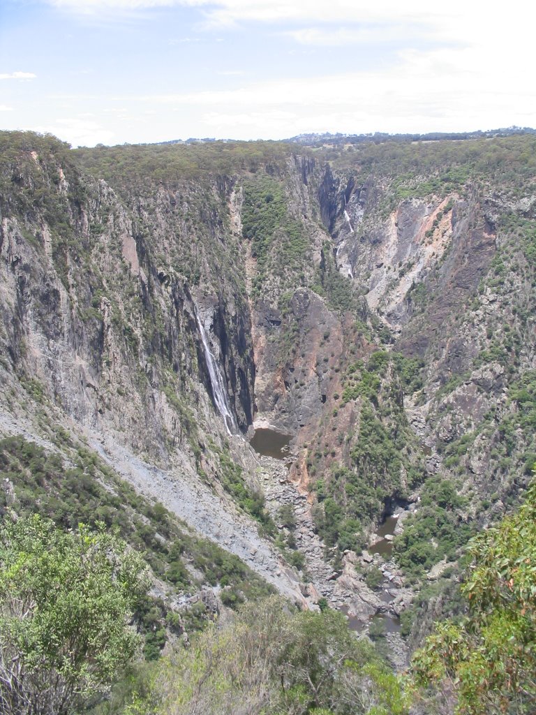 07 jan 01 Wollomombi Falls by toine128