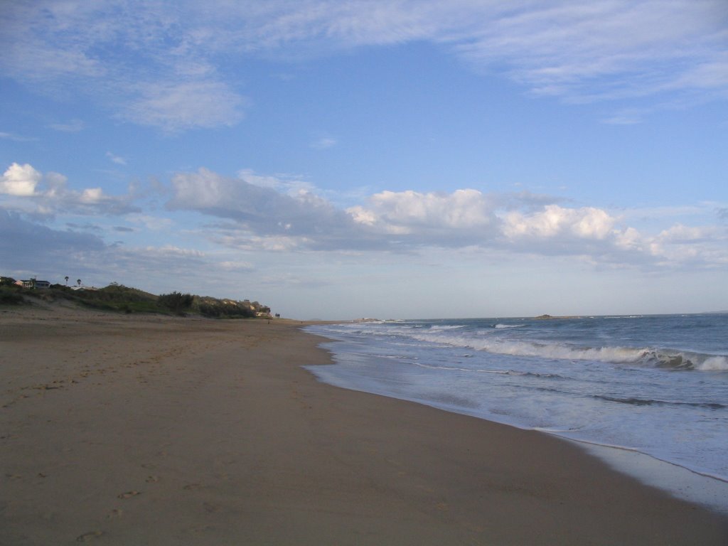 07 jan 03 Coffs Harbour Beach by toine128