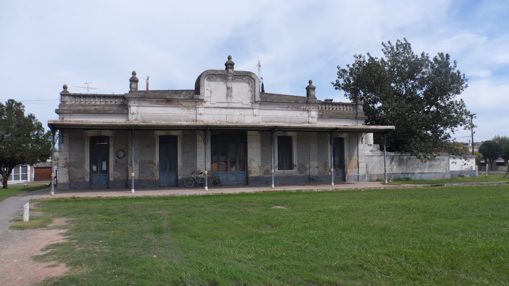 Christian Bordeta, estacion Arroyo Dulce, C.G.B.A. by Christian R. Bordeta