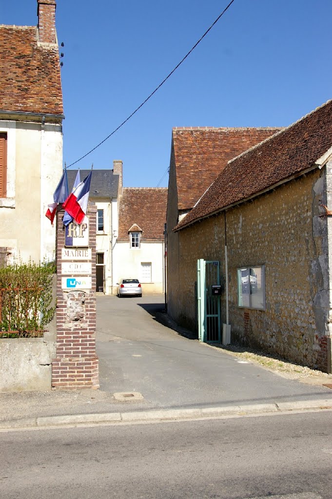 Entrée Mairie de Dorceau by Jean-Paul Dominique BERTIN