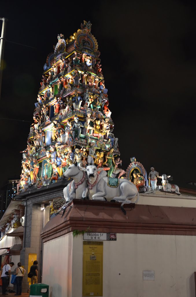 China Town Singapore by Ostrogliad Oleg