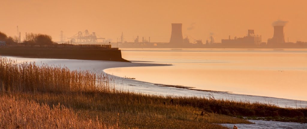 Sun on the Humber by Oddlegs