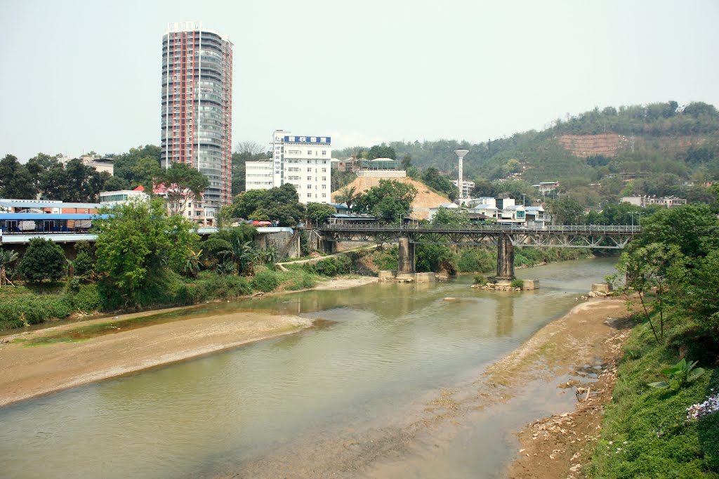 Nam Thi River at Vietnam border gate ­with China by Trọng Luân