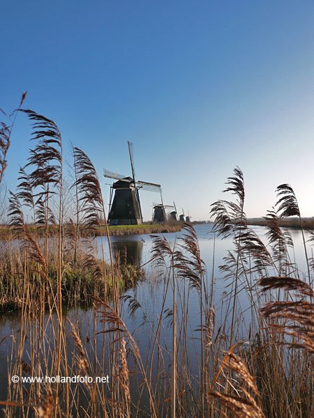 Kinderdijk molens by www.hollandfoto.net