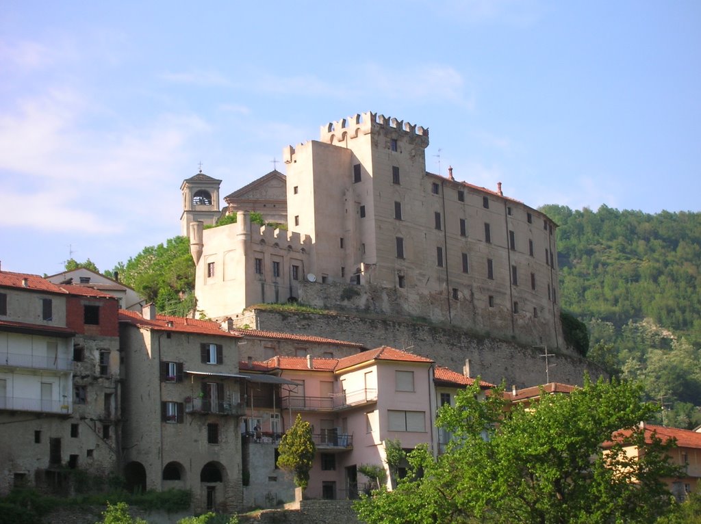 Castello di Monesiglio by ©Bruno Tortarolo