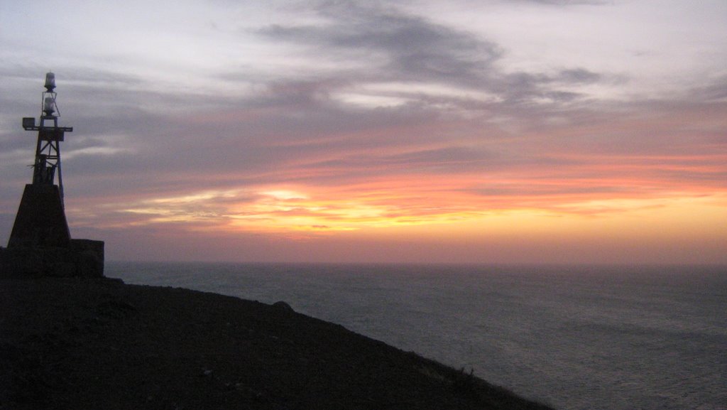 Atardecer desde el Faro by José Armando Fernánd…