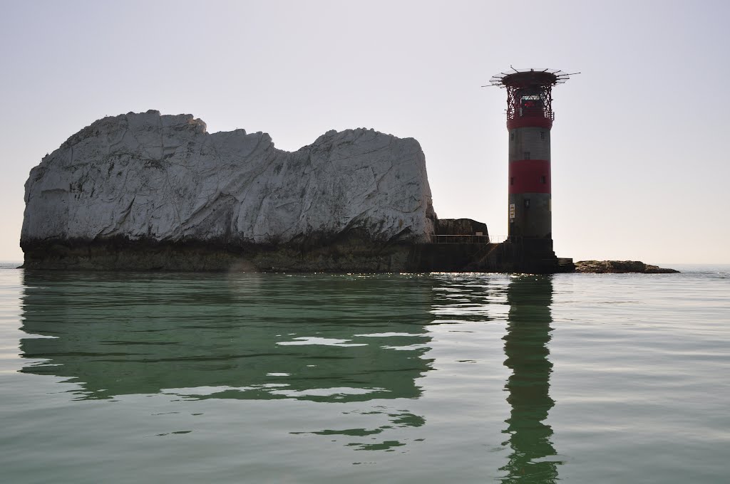 South Wight : The Needles & Lighthouse by A Photographer