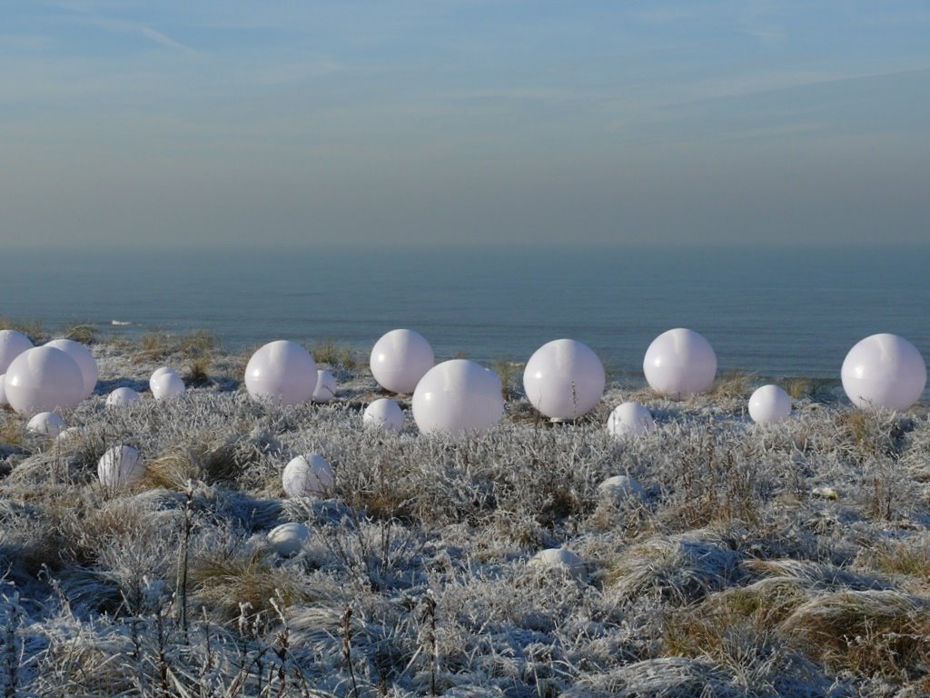 2007-Kijkduin-Lichtbollen by dobas