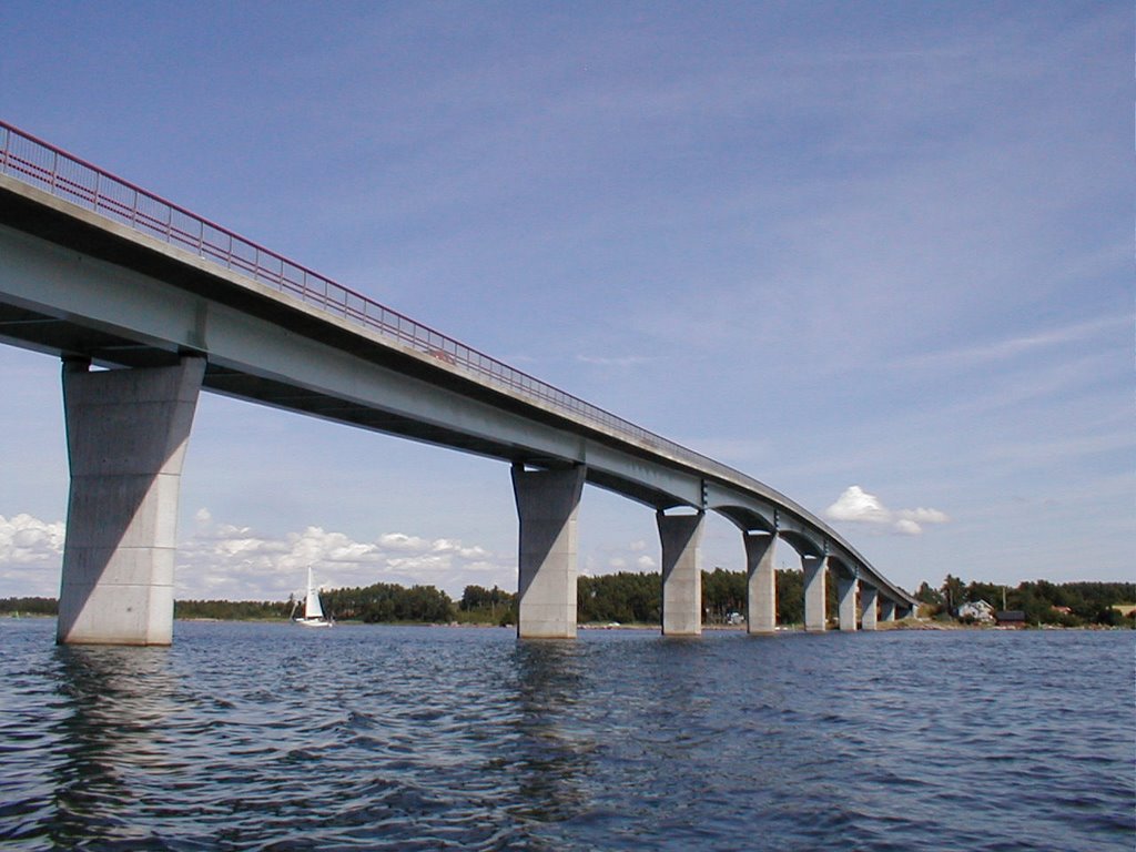 Möcklesundsbron, Senoren, Sweden by Karin Svensson