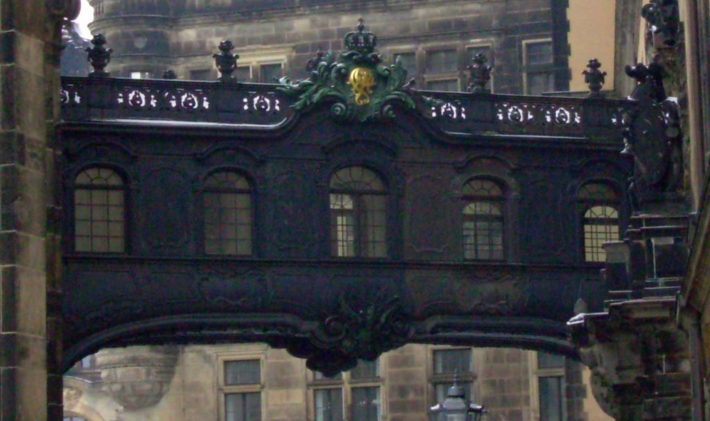 Brücke Hofkirche - Schloss by Marcel Drescher