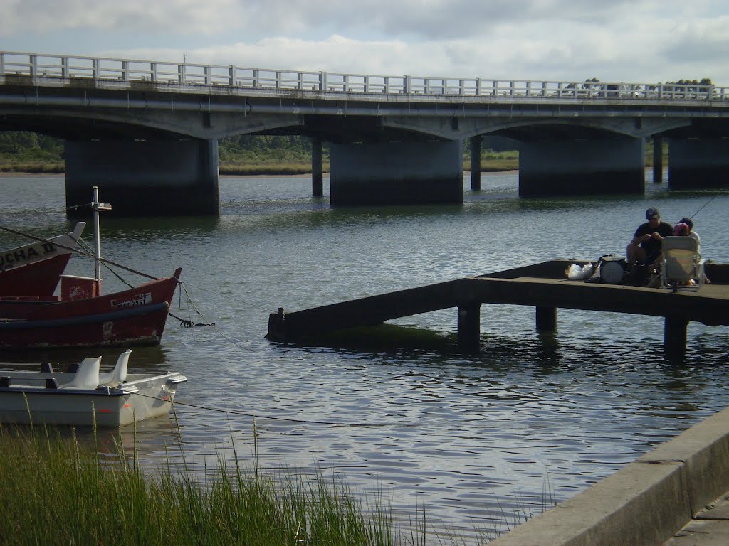 Muelle Arroyo Solis by Mica bermúdez