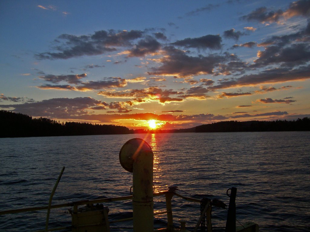 Sonnenuntergang bei Pulkkilansaari by nalle44