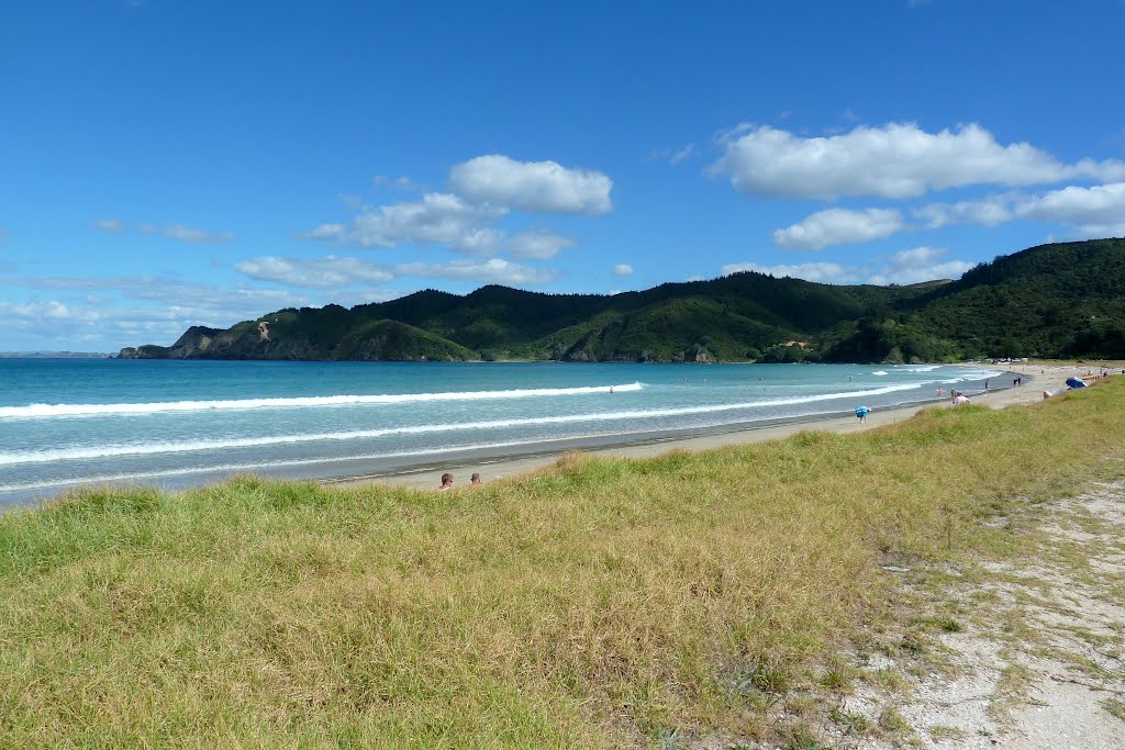 Matauri Bay, Northland by Linbery