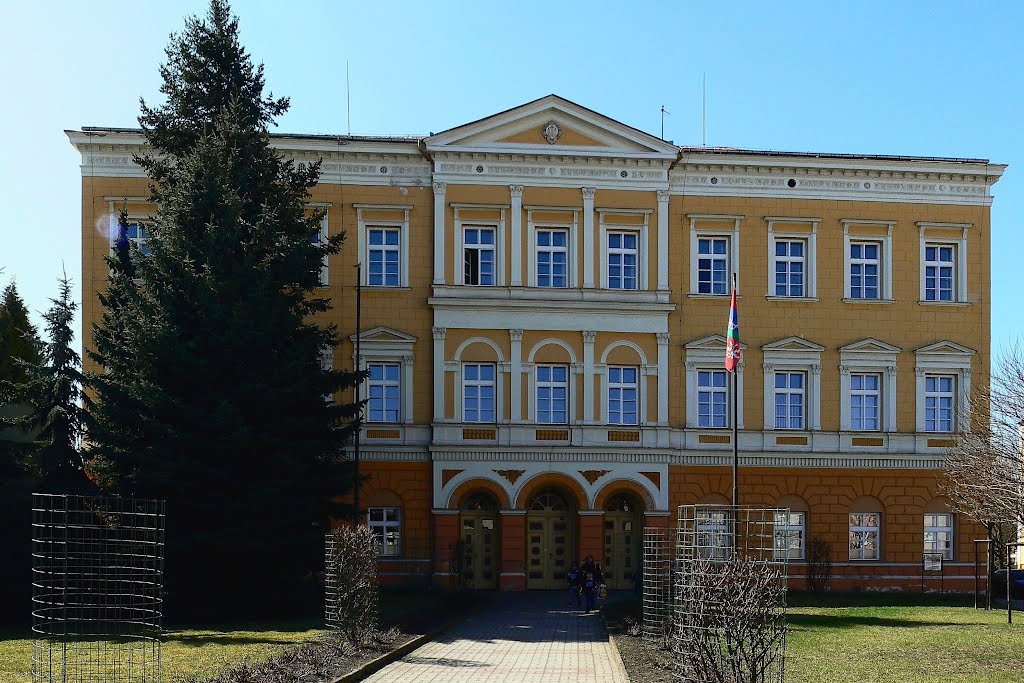 Kadaň (CZ)(dt. Kaaden) - Die Ingenieurschule und Business Akademie von Kaaden by Thomas Eichler