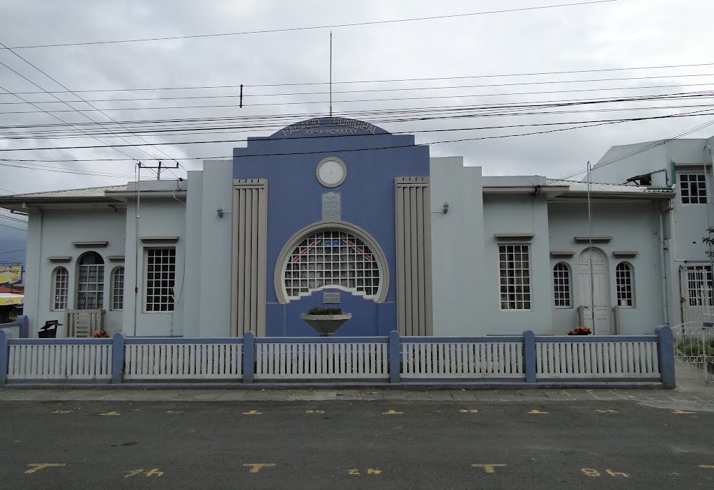 Palacio Municipal San Rafael de Cartago by Gino Vivi