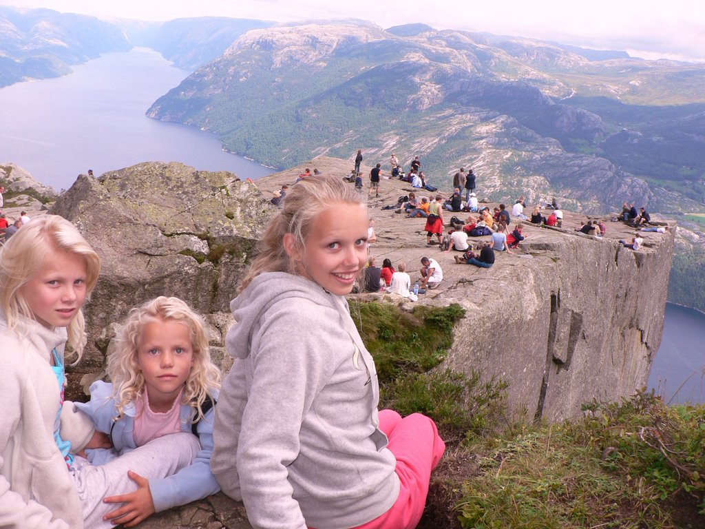 Josefine, Line and Aurora at Prekestolen summer 2007 by rolfassev