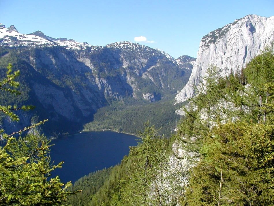 Blick vom Tressenstein auf den Altaussee by Hans Wolters