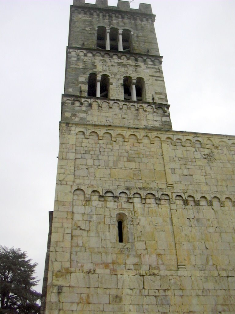 Barga - duomo - campanile by Aligi Michelis