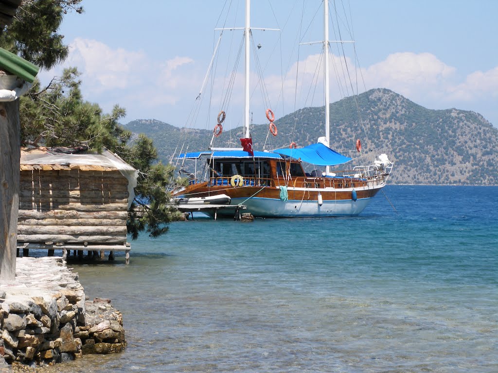 Lunch Spot near Cleopatra's Bath by Dion Good