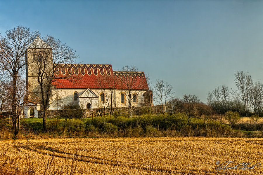 Kościół pw. św. Anny w Solnikach by Tomek Żuk