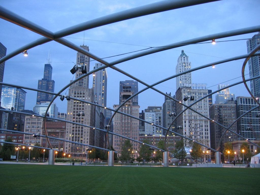 Skyline view from Millenium Park by Mr. Pibb