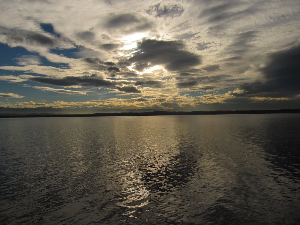 Starnberger See by Alper Bugra Öksüz