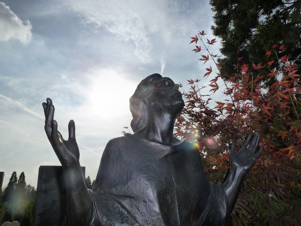 "Io sono la Via, la Verità e la Vita." Gv 14,6 - Gesù risorto - Cimitero di Bruzzano - Milano by Marinella Rusmini