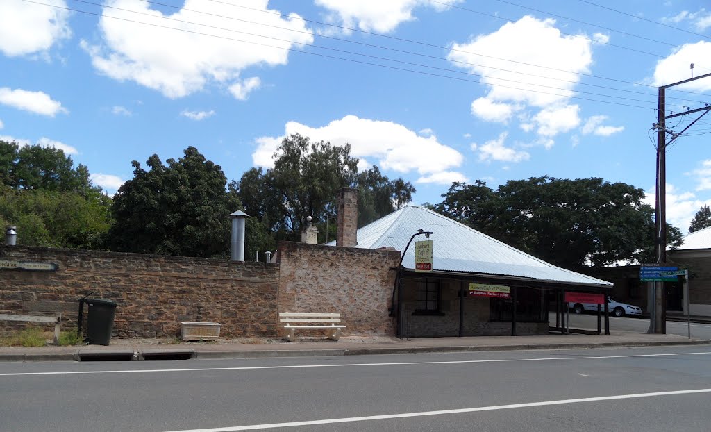 Shop and Dwelling, since 1855, Carpenter Shop, Baker, GreenGrocer Shop, SP Book Maker Shop, along Main North Road, on corner of Saint Vincent Street in AUBURN, on 12-02-2012 by Peter John Tate,