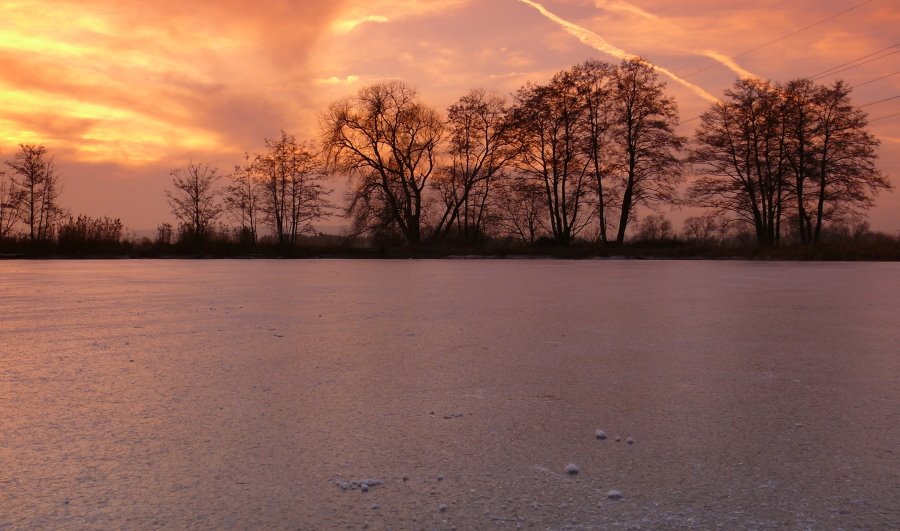 Walking on ice by © alfredschaffer