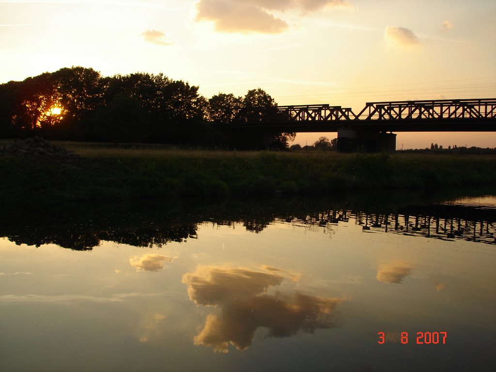 Abendstimmung an der Ruhr bei Styrum by adamoto