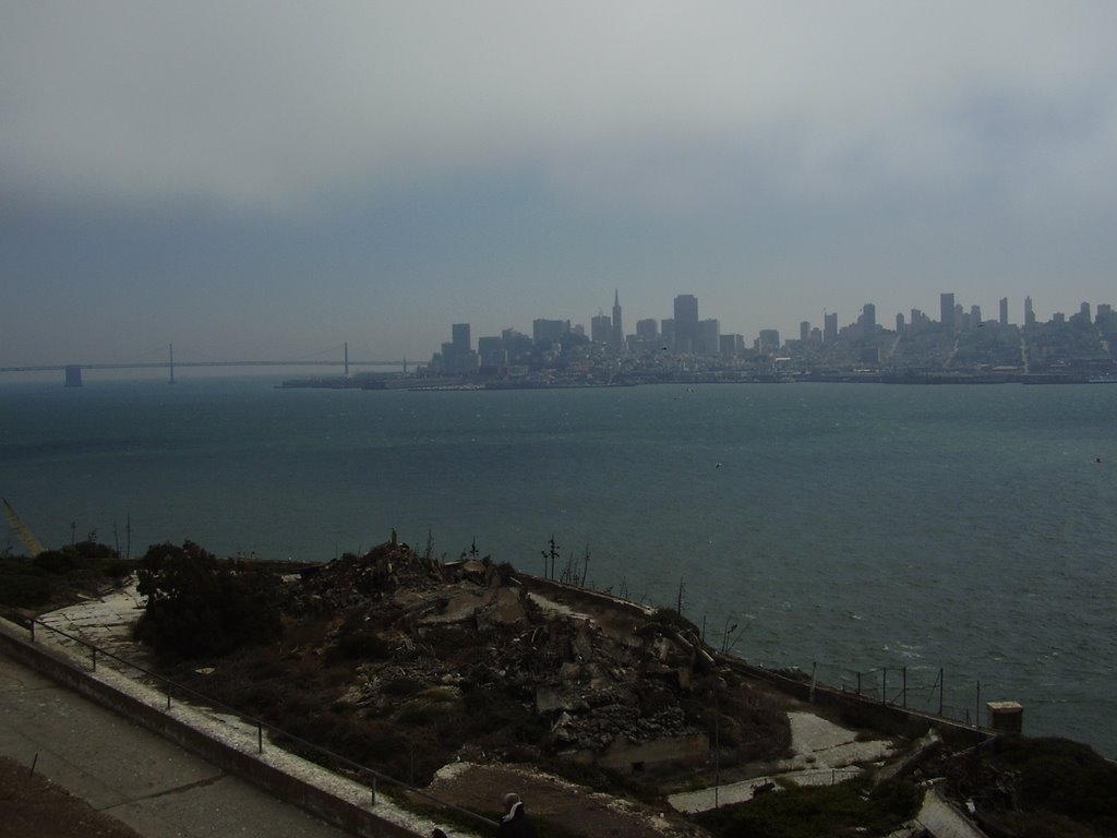 San Francisco seen from Alcatraz Island by Jakub Simane