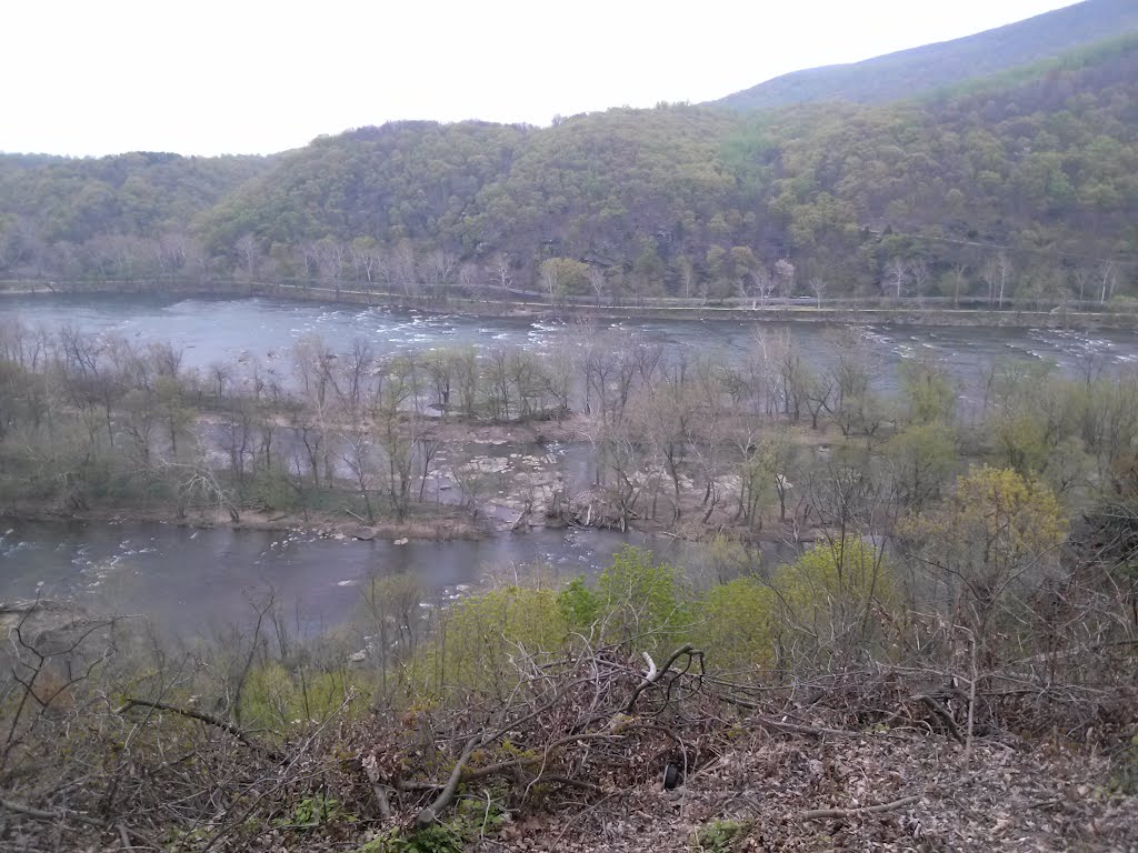 Potomac River from Harpers Ferry heights by Iam Theman