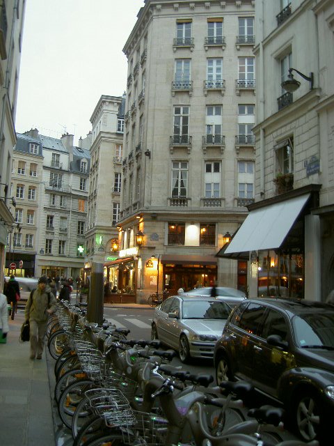 Paris, quartier de l'Odéon by jean bart