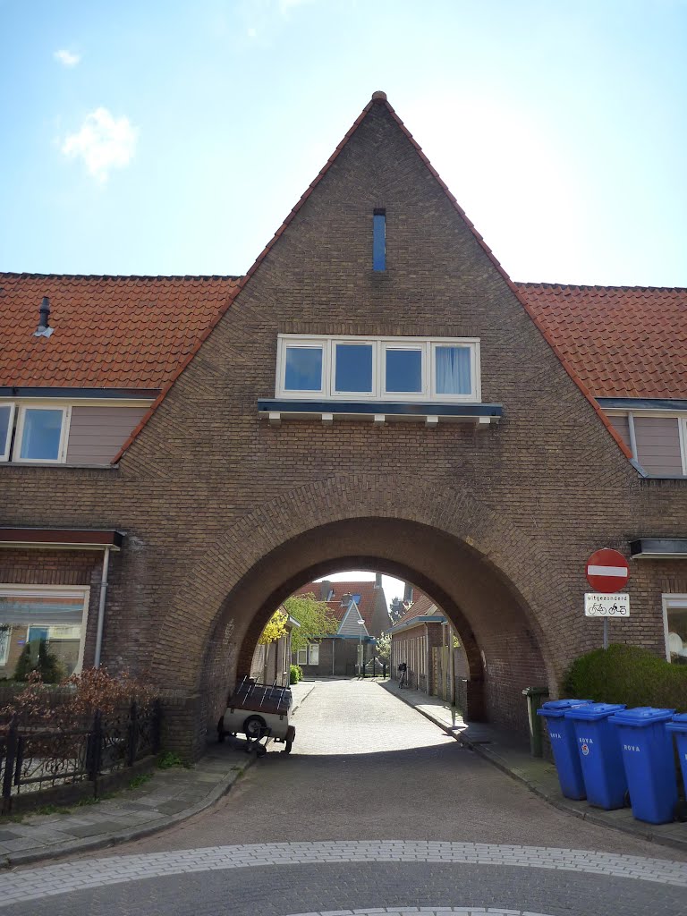 Poort Wattstraat , noordzijde by Mart61