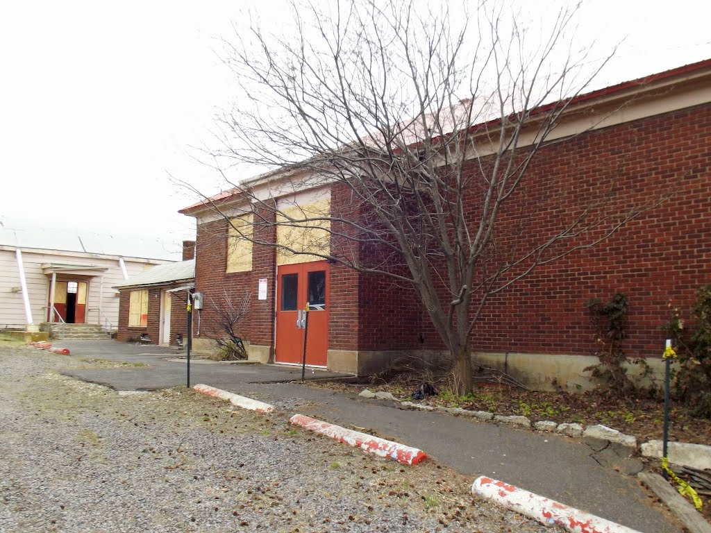 Abandoned school by Diane MP