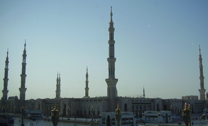 Masjid Nabawi Madinah AlMunawarah - morning view by arifngh