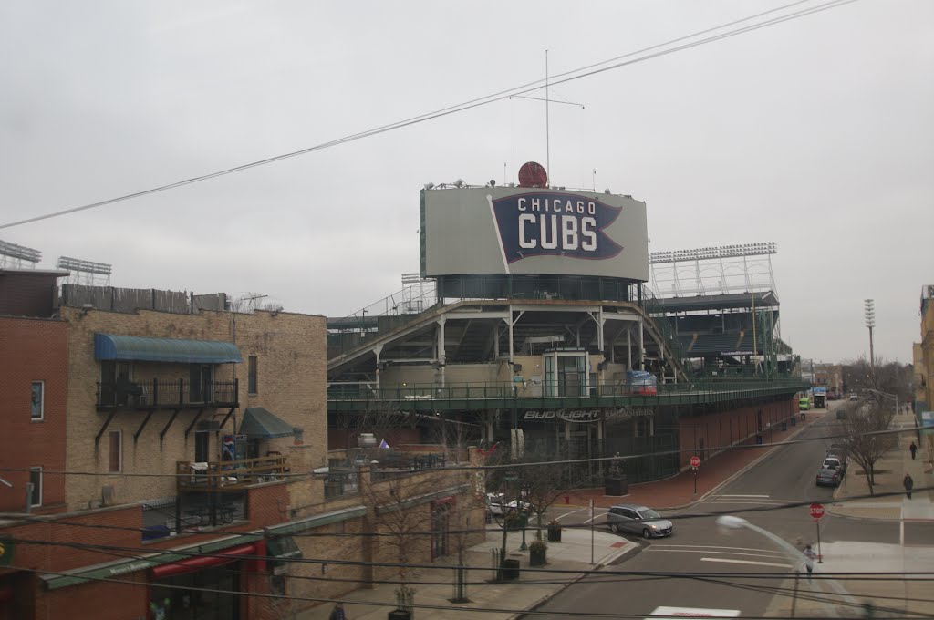 Jez chicago 2012 Le Wrigley Field (auparavant Weeghman Park et Cubs Park, surnommé The Friendly Confines ou Cubs Park) by jezraoui