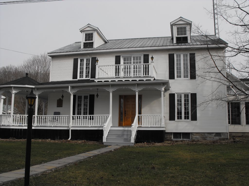 Nice Hiram Moore house in St-Armand by pegase1972