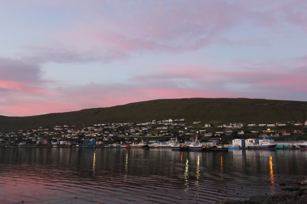 Runavík, Faroe Islands by Anthoniussen