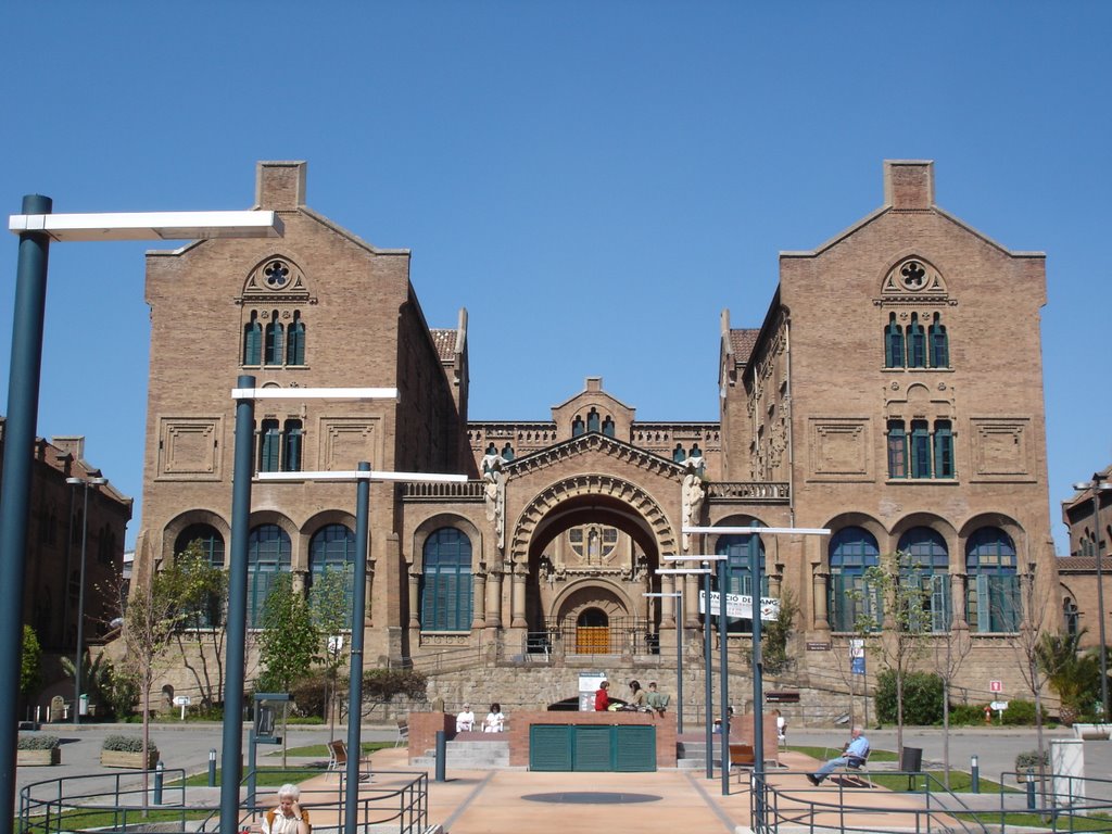 Hospital de la Santa Creu i Sant Pau · Carrer Sant Antoni Mª Claret 167-171 · Arquitecto: Lluis Domènech i Montaner · 1901-1930 by Otto Hans