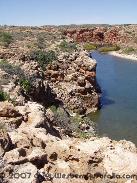 Yardie Creek by lindav