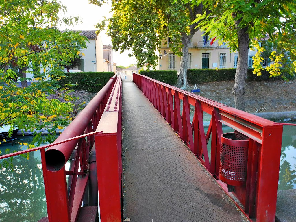 Poilhes - Canal du Midi, Languedoc-Roussillon, France by Canalous Guidemar