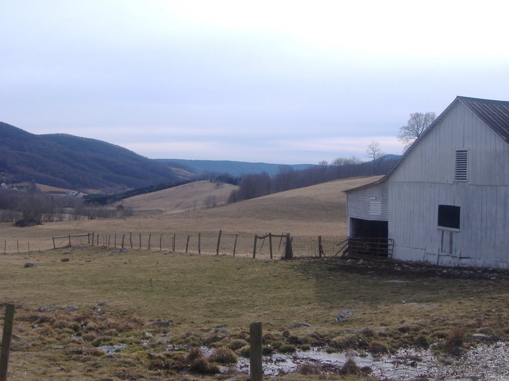 View near the intersection of routes 601 and 602 near Newport and Mountain Lake by Idawriter