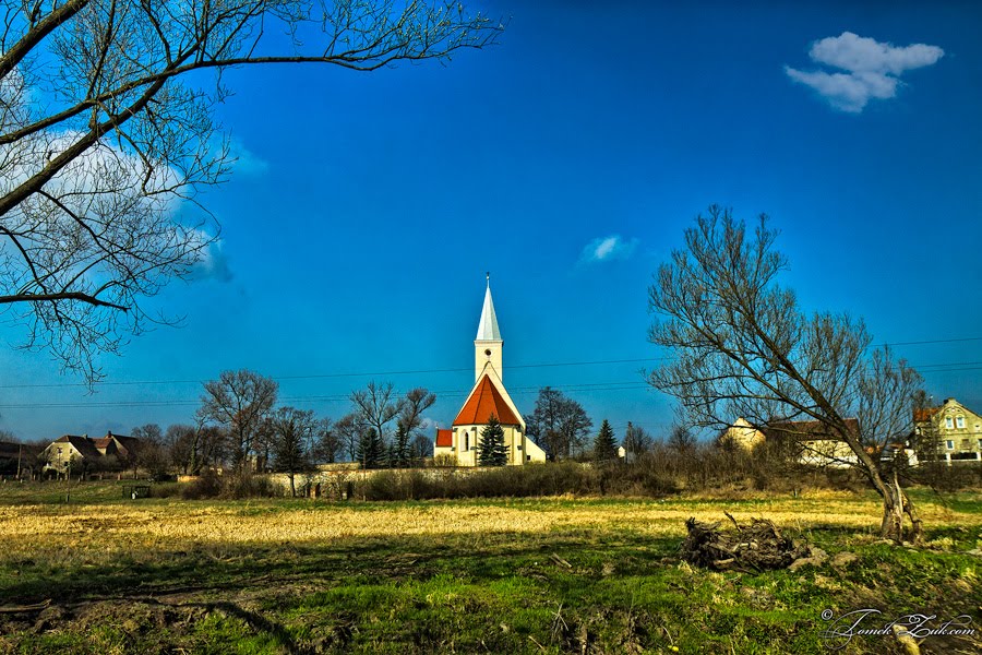 Kościół w Gołaszynie by Tomek Żuk