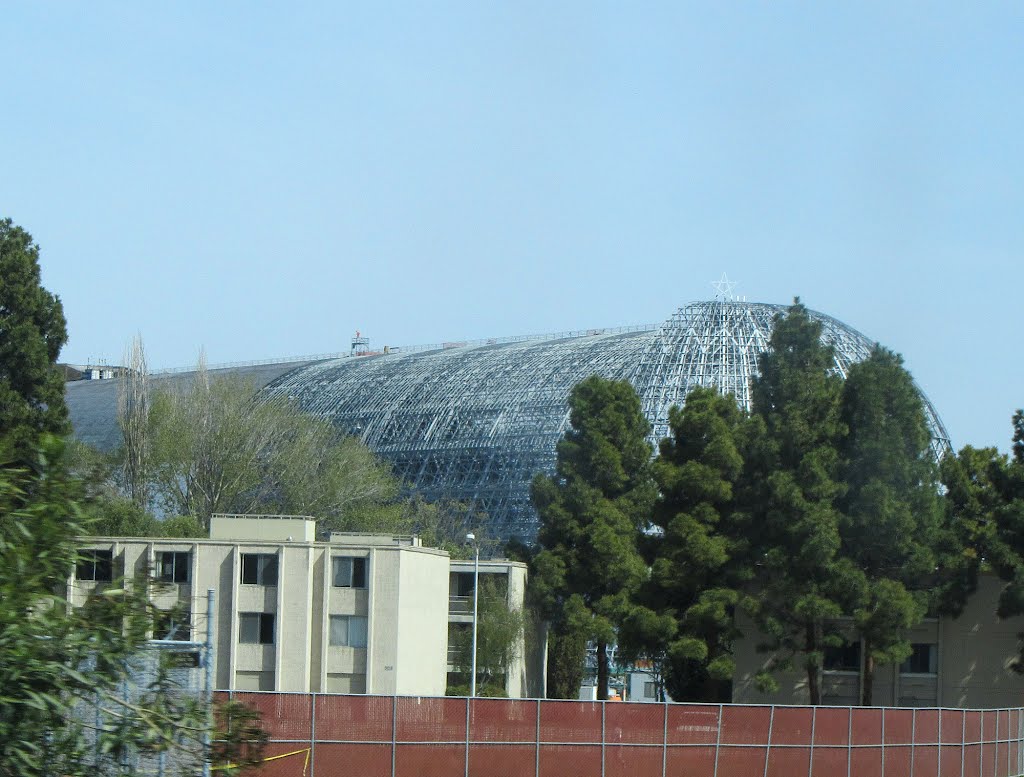 Moffett Field, naked Hangar by AndreWendt