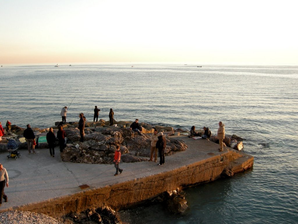 Golfo Del Tigullio, Zoagli. La gaiazza d'inverno. by pier luigi baglioni