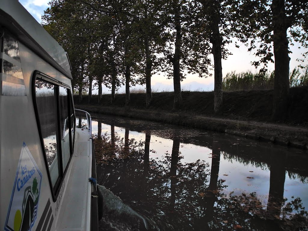 Poilhes - Canal du Midi, Languedoc-Roussillon, France by Canalous Guidemar