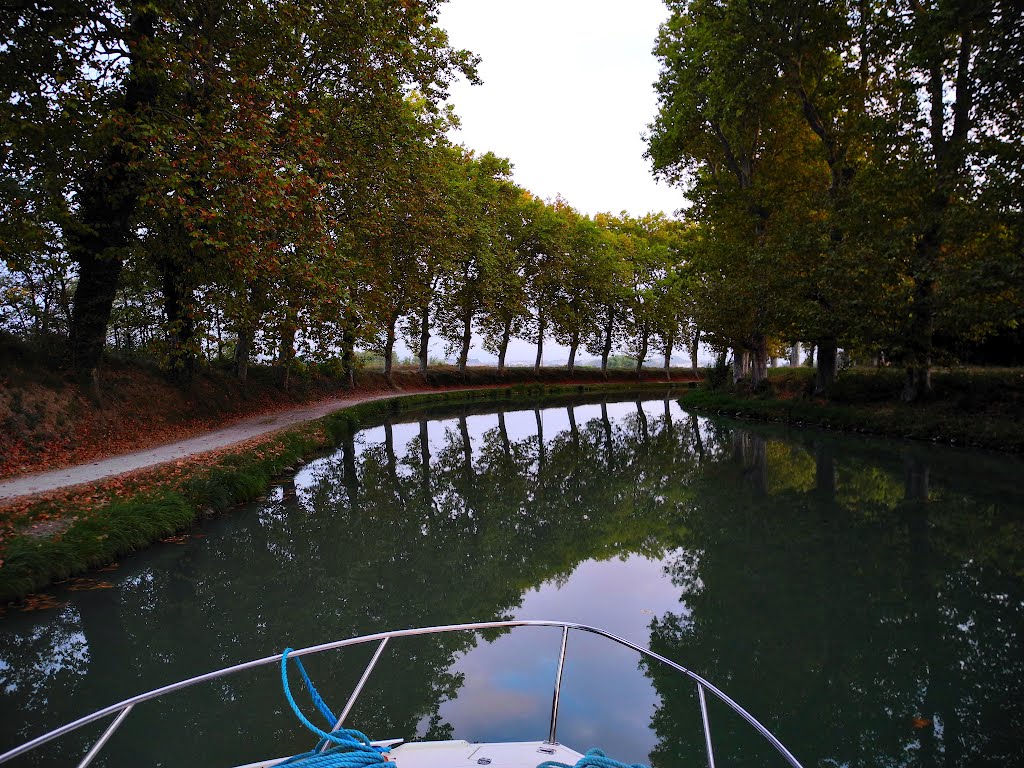 Colombiers - Canal du Midi, Languedoc-Roussillon, Francie by Canalous Guidemar